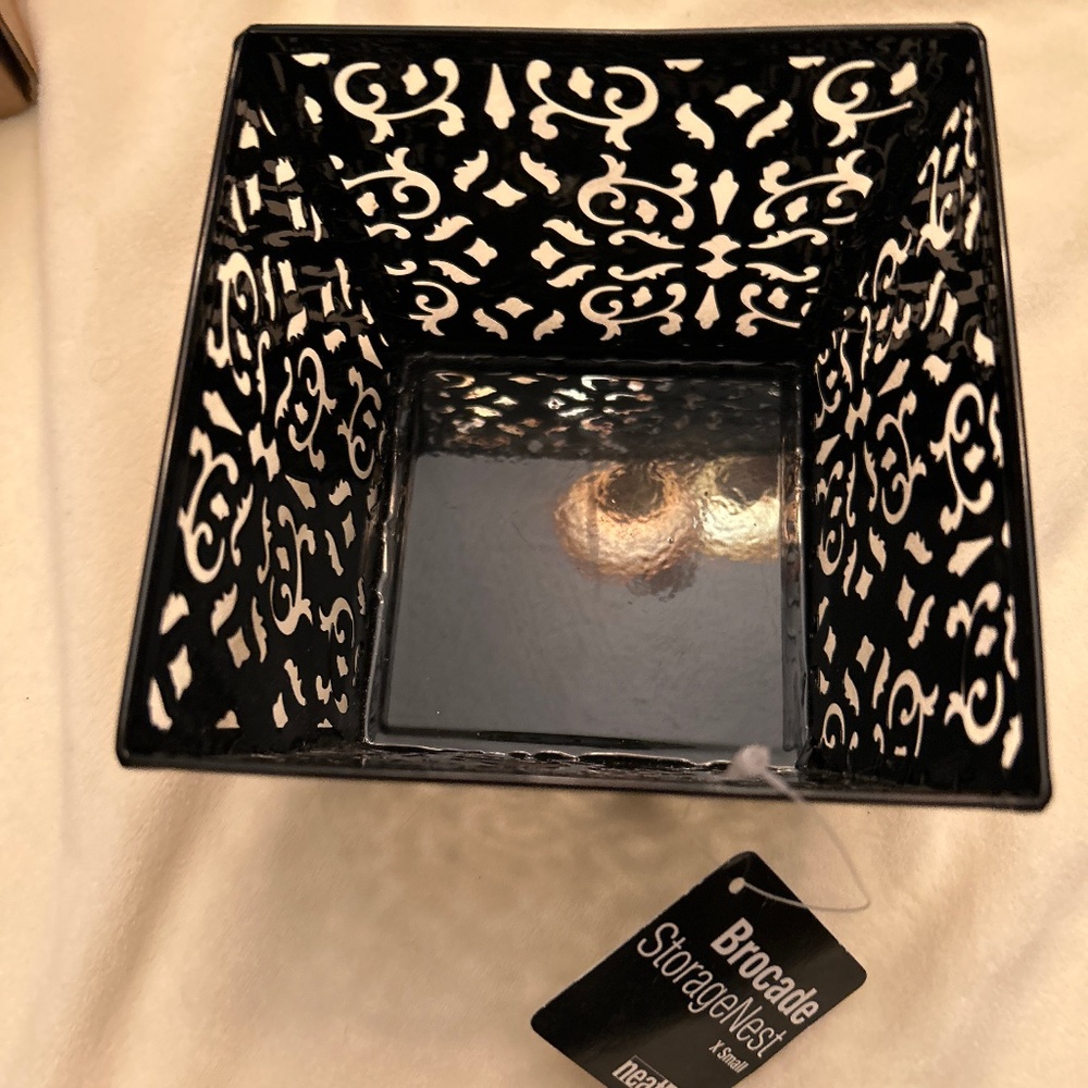 ⭐️Neat life Brocade metal baskets XS black B117